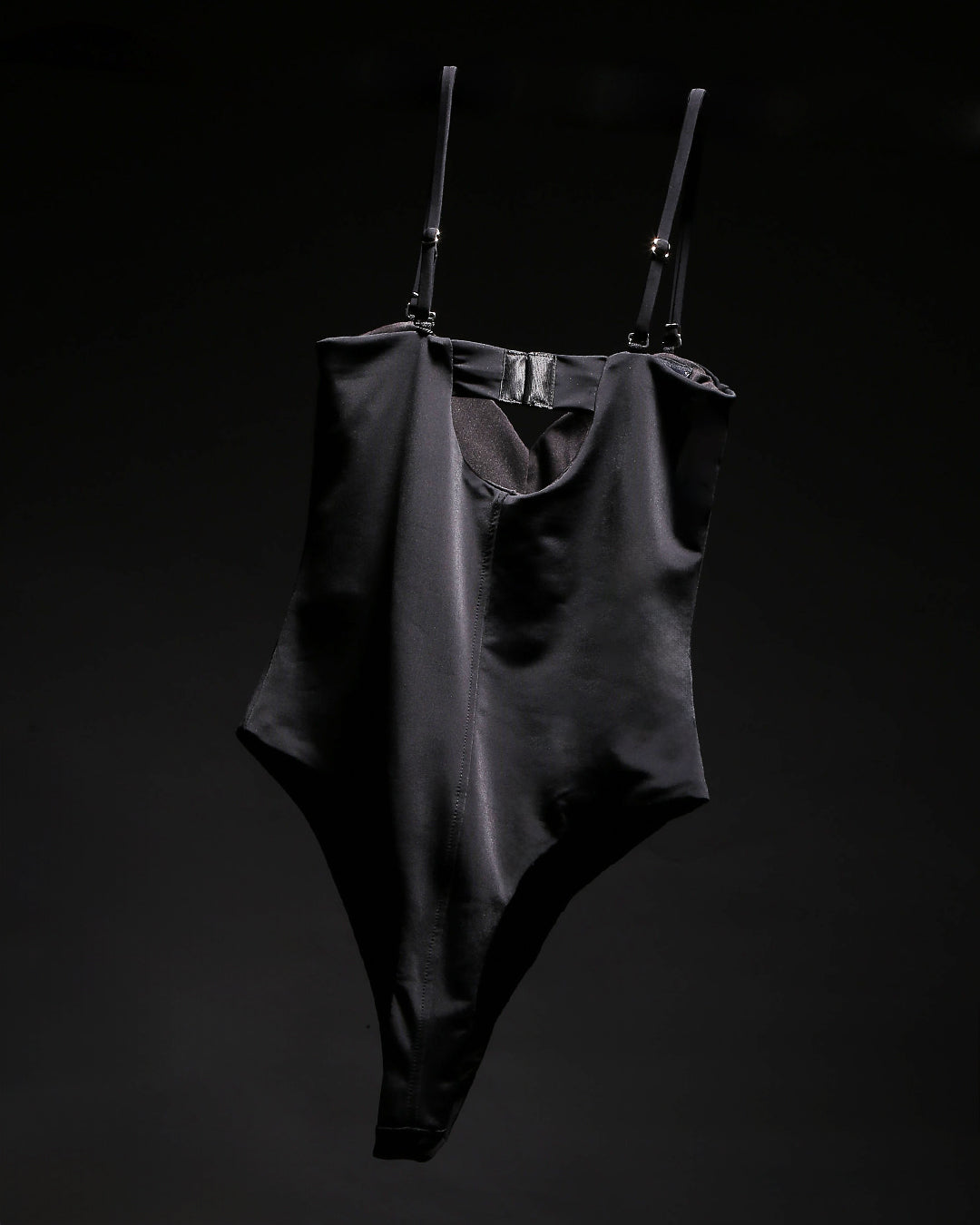 BLACK SCULPTING BODYSUIT