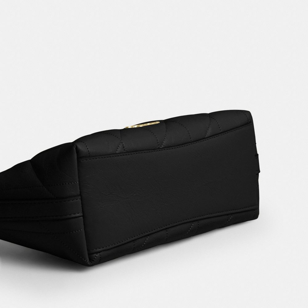 Coach Caitlin Shoulder Bag With Quilting Gold Black