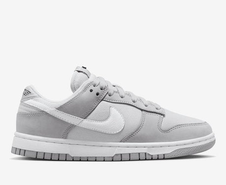 DUNK LOW LT SMOKE GREY/WHITE - Dawntown